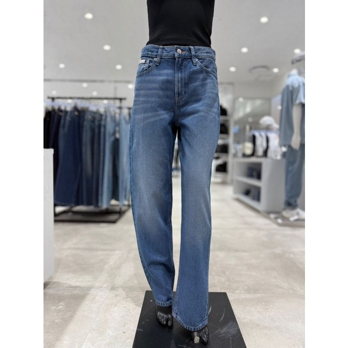 백화점 정품 캘빈클라인 25FW 여성 90 S 루즈핏 미드 블루 워싱 데님 팬츠47D802G1EU