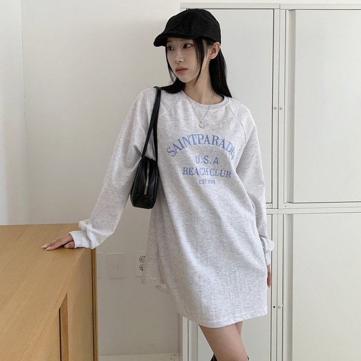 시크블랙 디루엘 라운드넥 나그랑 레터링 오버 롱 맨투맨 cpt14373k41