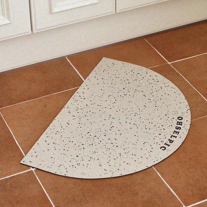 오셀픽 오브제 반원형 빨아쓰는 규조토 발매트, 크림