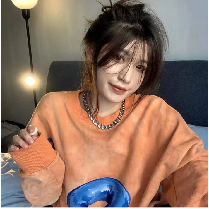 오버핏 기모 맨투맨 겨울 가을 루즈핏 라운드 레터링 도톰 제이플로우 오버핏 기모 맨투맨 겨울 가을 루즈핏 라운드 레터링 도톰 제이플로우