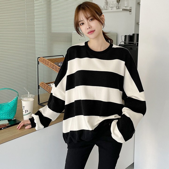 1만장돌파기모 볼드 단가라 박시 맨투맨티