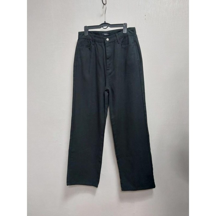 육육걸즈 탄탄한재질. 검정데님와이드팬츠 미착용상태 남여30