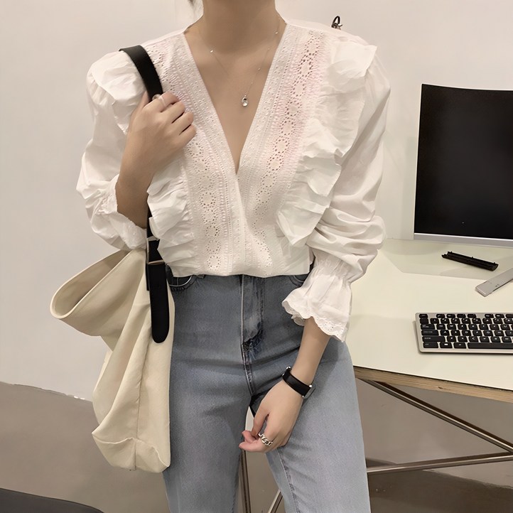 메이킹유 긴팔블라우스 프릴 브이넥 펀칭블라우스 6805모어스블라우스 메이킹유 긴팔블라우스 프릴 브이넥 펀칭블라우스 6805모어스블라우스