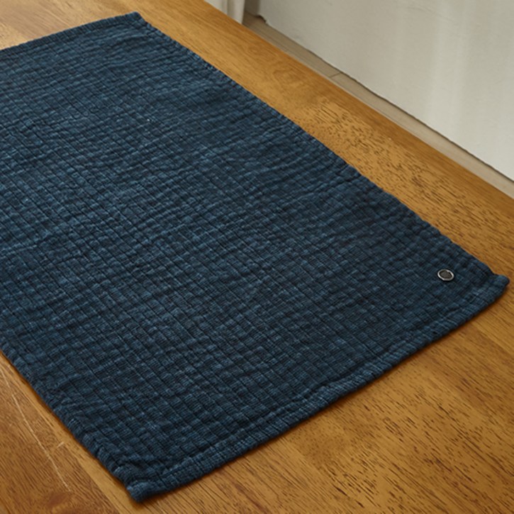 리쏘이 사르셀 플리세 테이블 매트