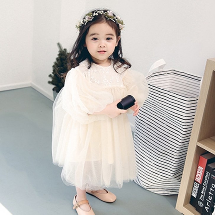 엠케이 신생아용 벌룬 소매 자수 샤원피스 엠케이 신생아용 벌룬 소매 자수 샤원피스