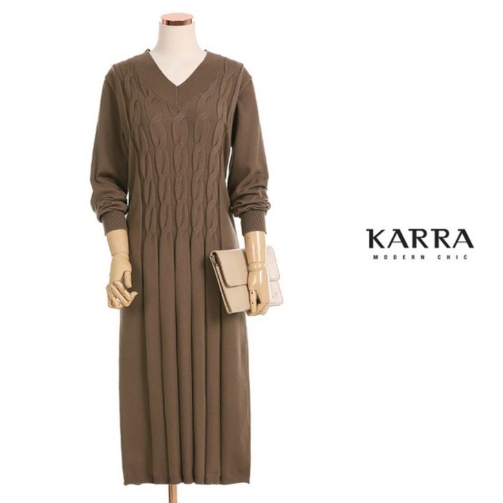카라 KARRA 브이꽈배기니트원피스 A3F0410