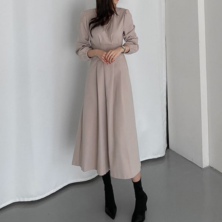 데일로엔 여성 핀턱 라운드 긴팔 롱 플레어 원피스 데일로엔 여성 핀턱 라운드 긴팔 롱 플레어 원피스