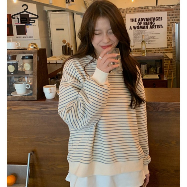 여성 단가라 루즈핏 라운드넥 맨투맨 티셔츠 여성 단가라 루즈핏 라운드넥 맨투맨 티셔츠